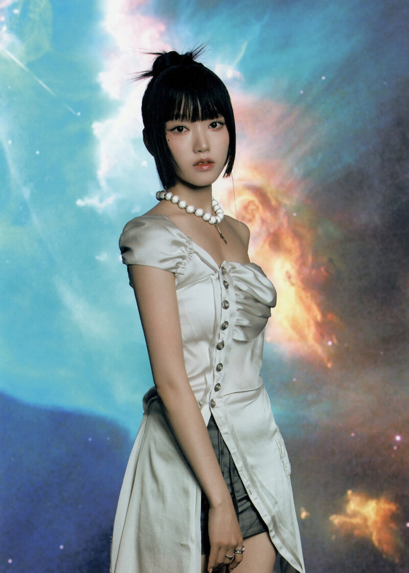 Loossemble - 1st Mini Album 'Loossemble' (Space ver.) [SCANS] documents 20