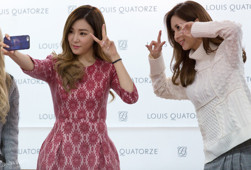 151127 Girls' Generation Tiffany at Louis Quatorze Busan Fansign documents 8