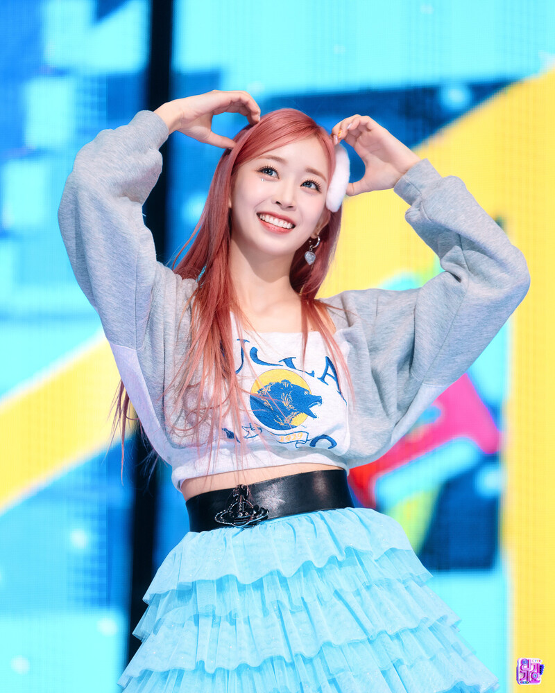 230226 STAYC Sumin - 'Teddy Bear' at Inkigayo documents 7