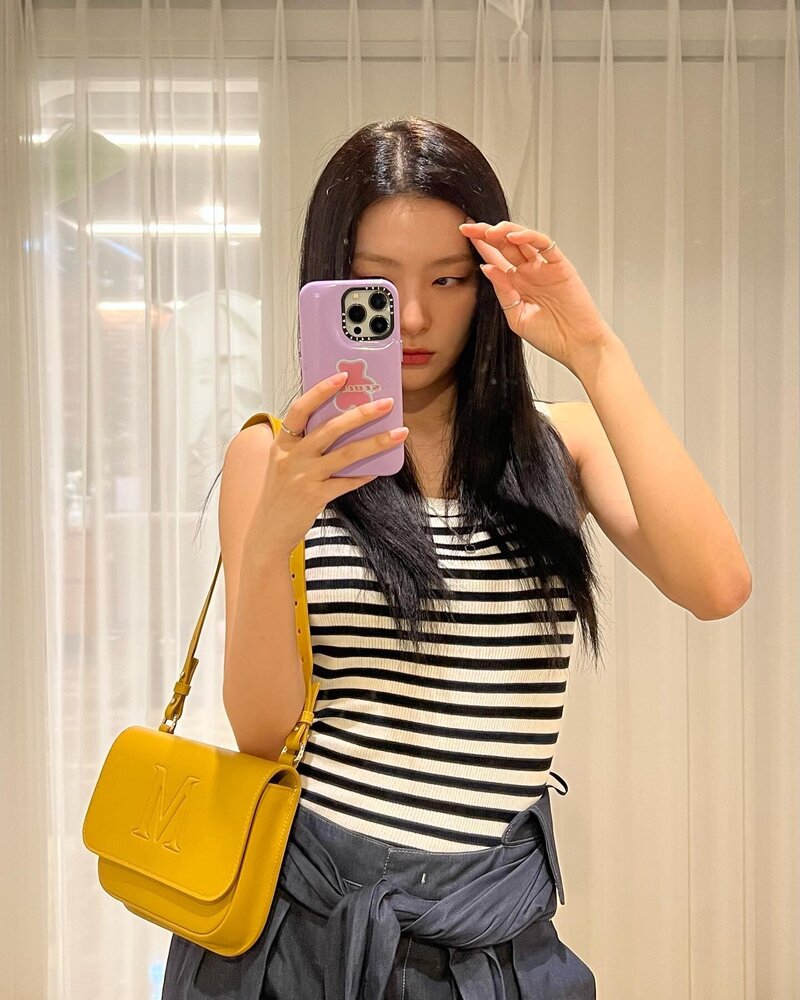 220727 Red Velvet Seulgi Instagram Update documents 6
