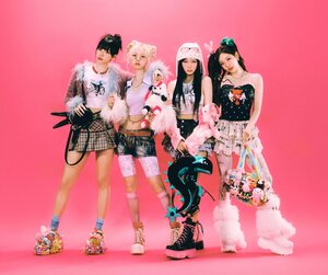 aespa - Japan Debut Single ‘Hot Mess’ Concept Photo