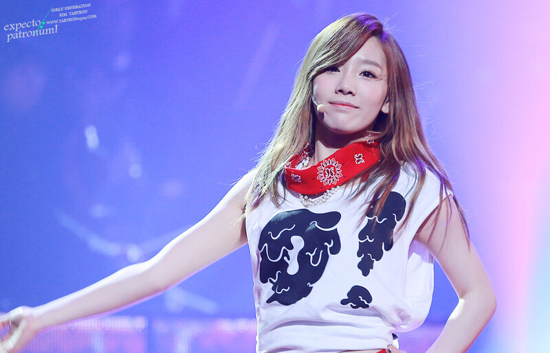 130106 Girls' Generation Taeyeon at KBS Open Hope Concert documents 7