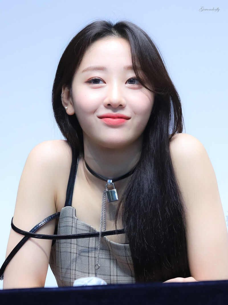 210703 LOONA Yves | kpopping