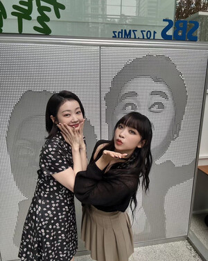 230604 SECRET NUMBER Instagram & Twitter Update - Dita & Léa