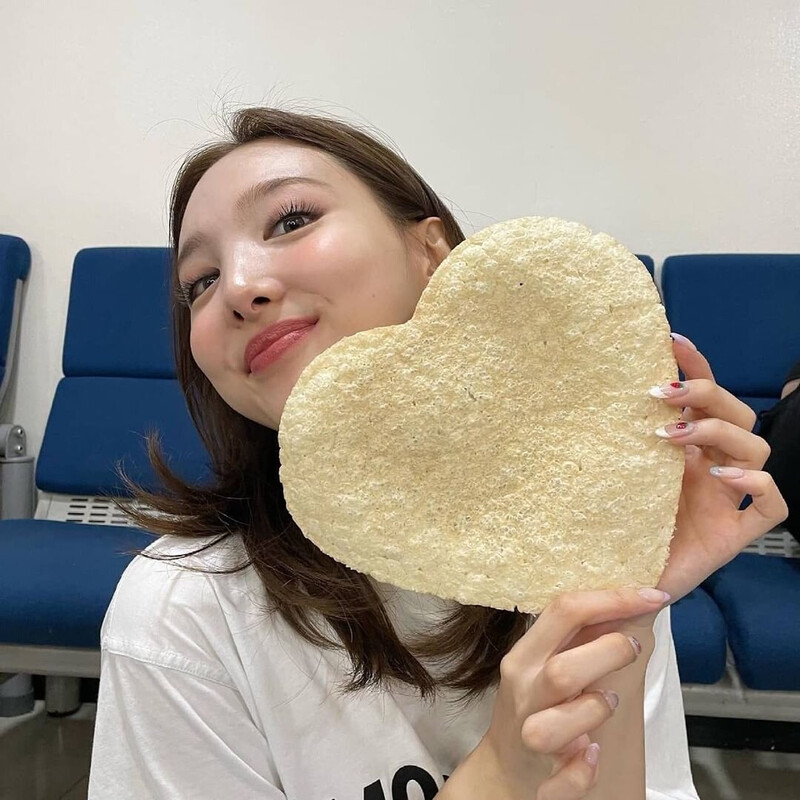 210621 Nayeon Instagram Update (TWICE) documents 5