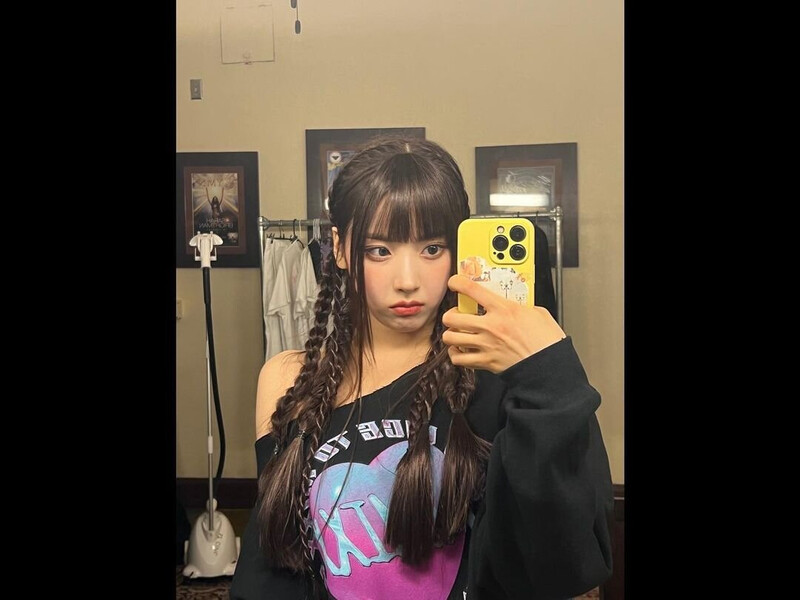 230506 NMIXX Instagram Update - Jiwoo documents 1