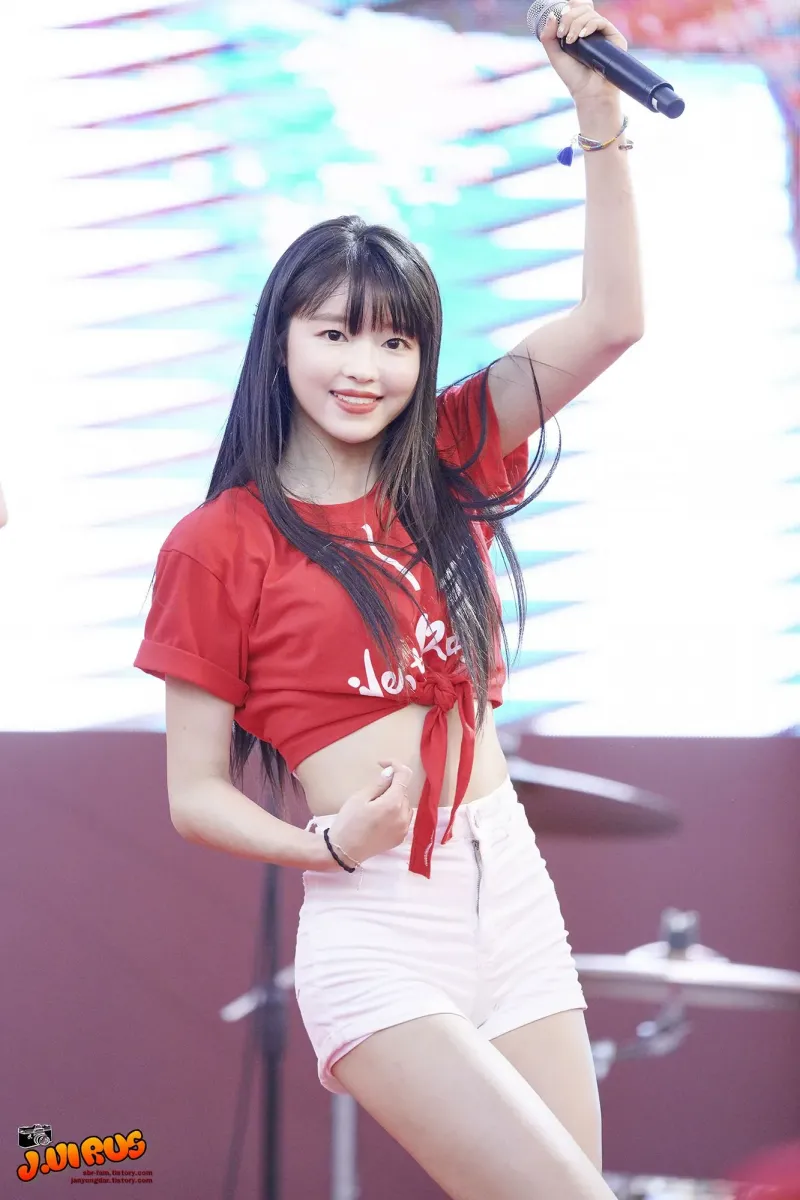 YooA286.jpg