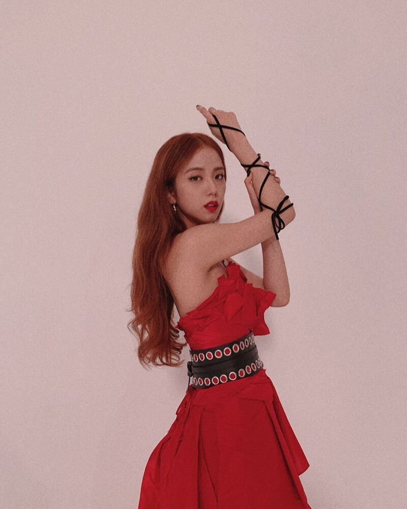 190604 JISOO InstagramUpdate documents 2