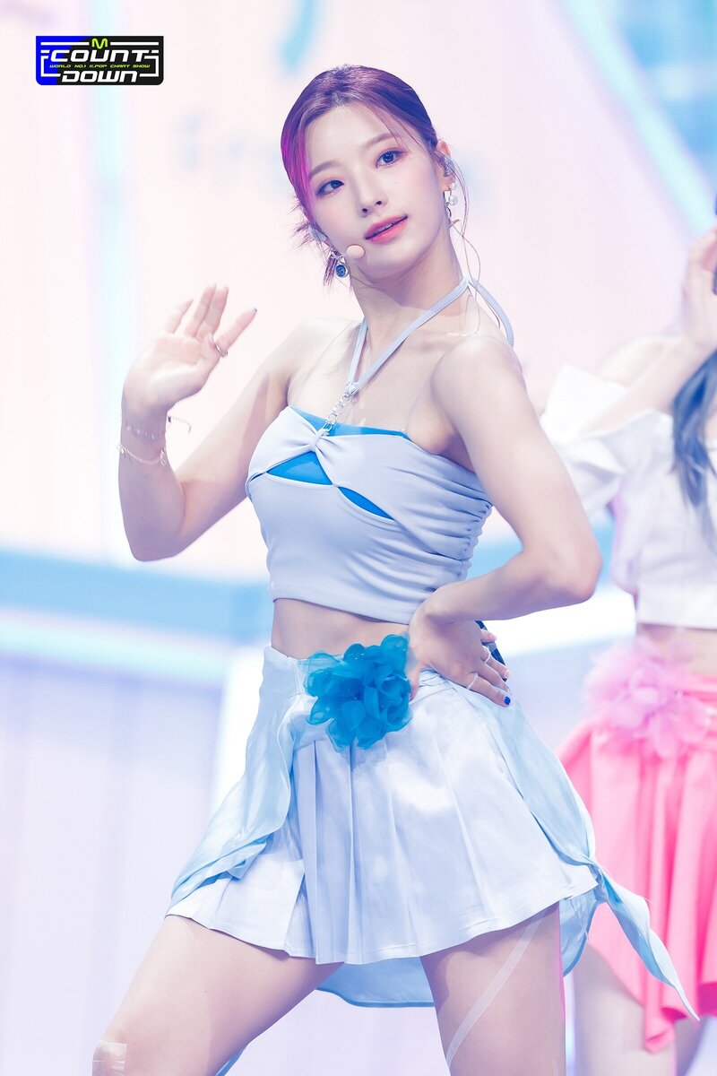 220630 fromis_9 'Stay This Way' at M Countdown documents 18