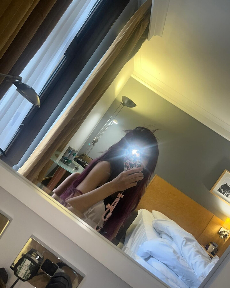 240919 EVERGLOW Aisha Instagram Update documents 4