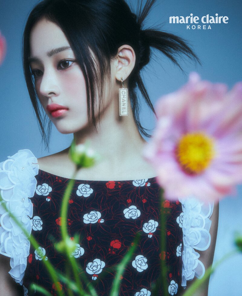 NewJeans Minji x Chanel Beauty for Marie Claire Korea December 2023 Digital Issue documents 6