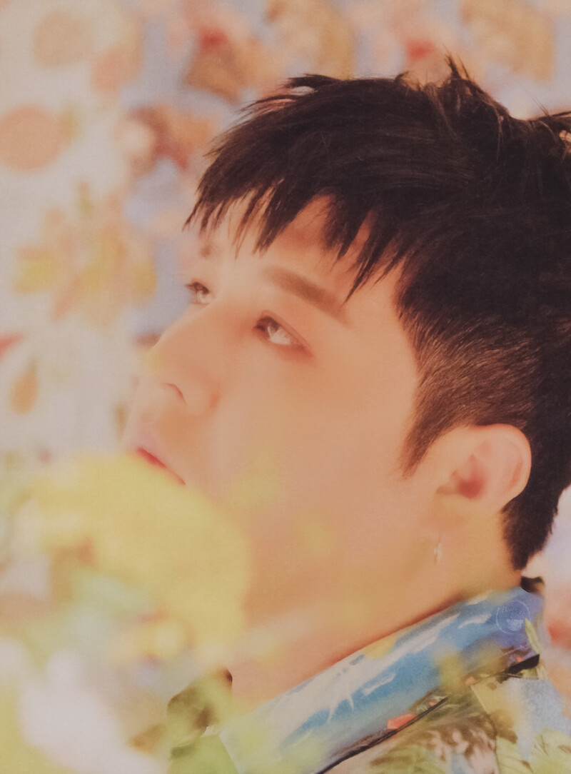 [SCANS] SUPER JUNIOR - The 9th Album [Time_Slip] Shindong ver. documents 5