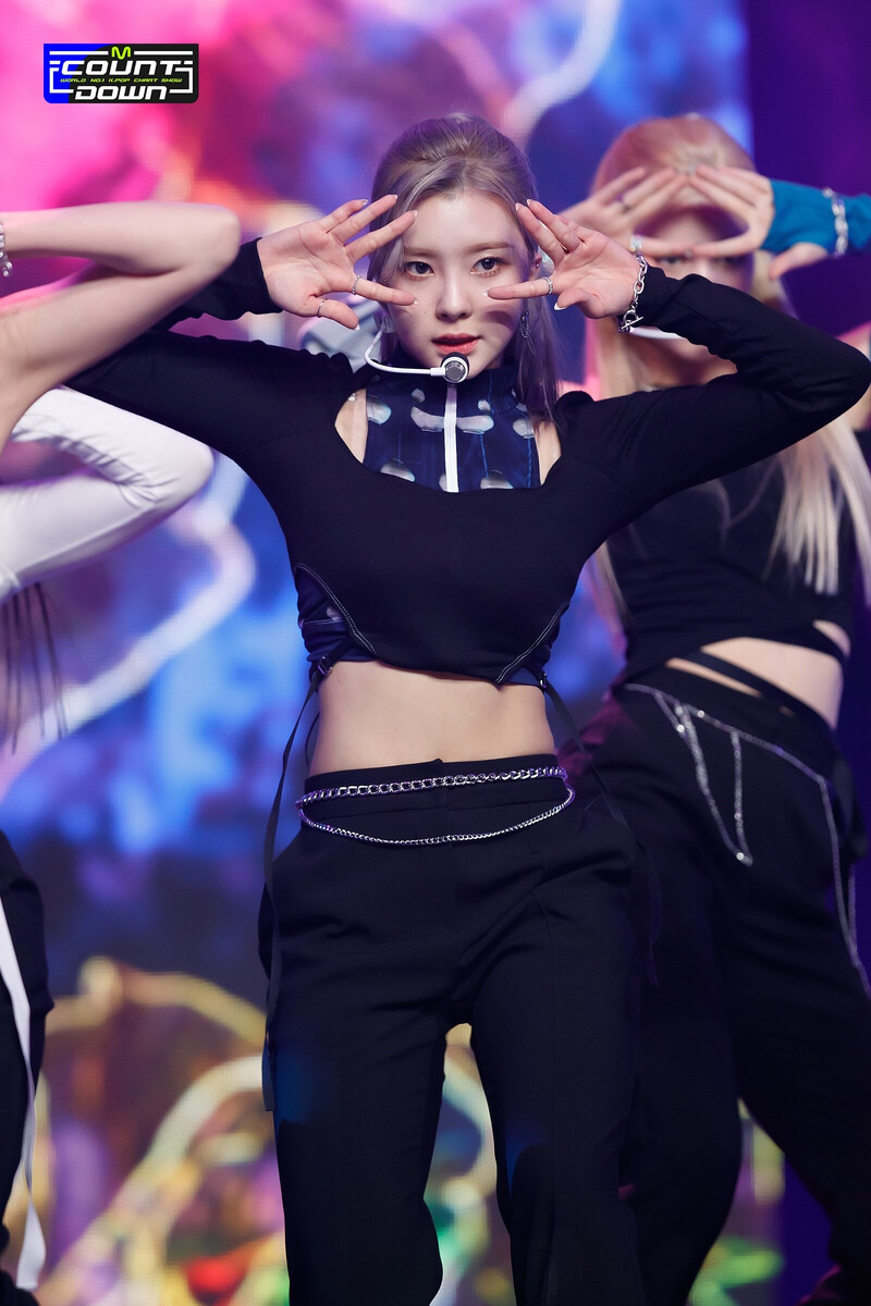 220113 Kep1er - 'MVSK' at M Countdown documents 11