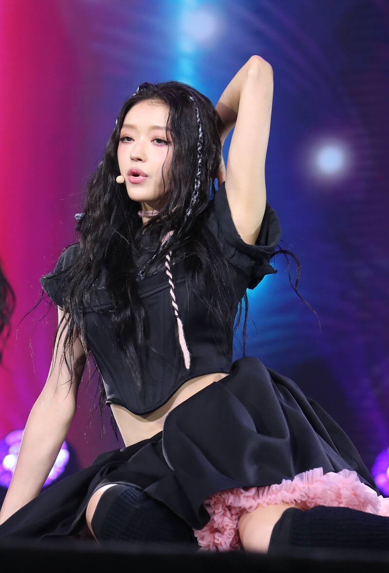 221114 OH MY GIRL Yooa 'SELFISH' Comeback Showcase documents 22