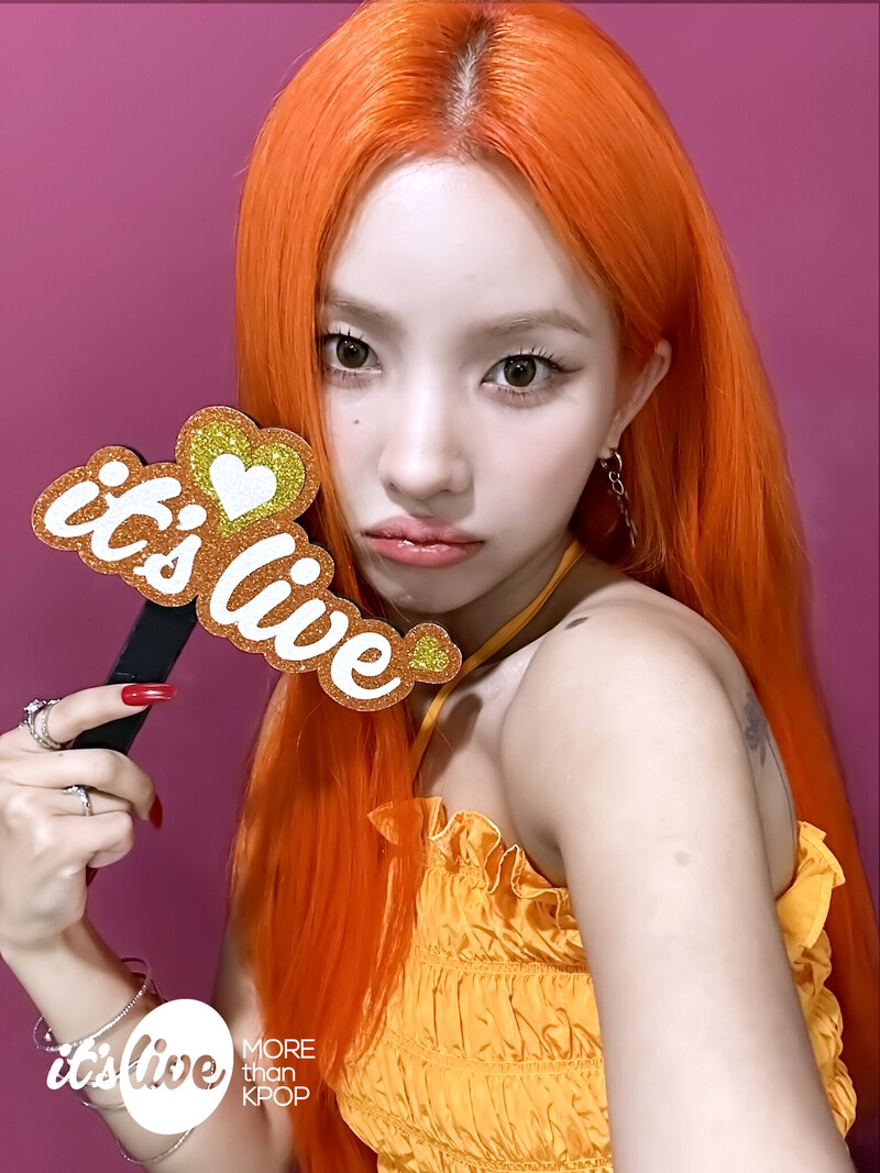 240718 - it's Live Twitter Update with (G)I-DLE documents 3