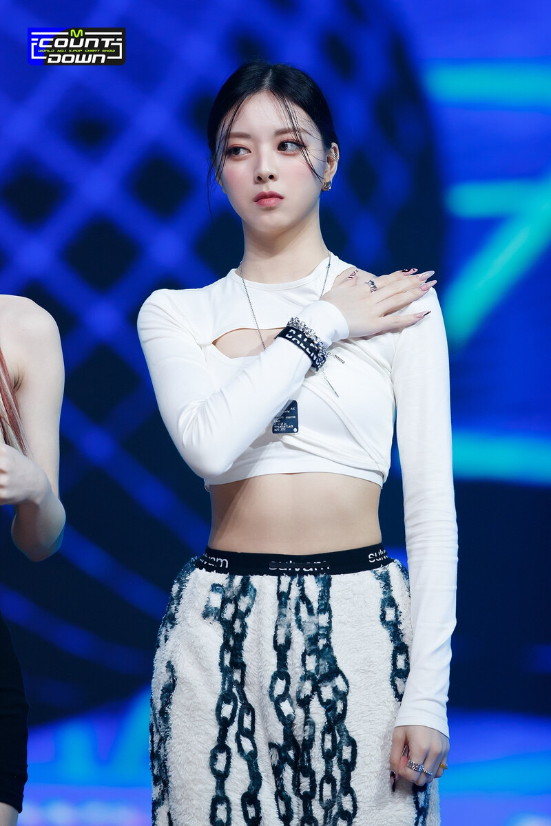 211014 ITZY - No. 1 Encore Stage at M Countdown documents 23