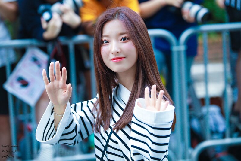 180720 fromis_9 Saerom documents 7