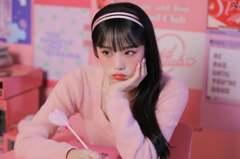 230308 Yuehua Entertainment Naver Update - YENA - lilybyred Behind The Scenes #3 documents 12