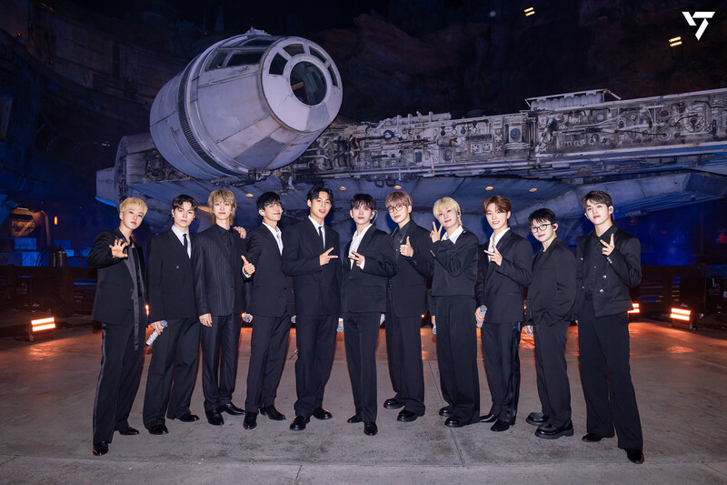 250107 SEVENTEEN - ‘2024 Disney Holiday performance’ Photo Sketch documents 2