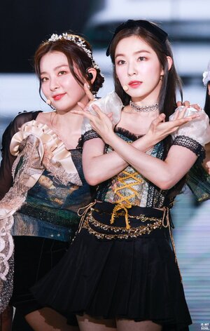 220618 Red Velvet Irene & Seulgi at the Dream Concert