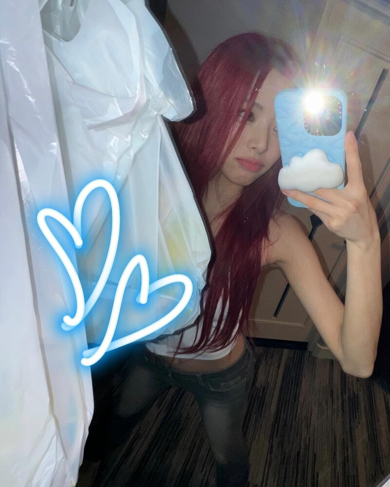 240519 - YUNA Instagram Update documents 4