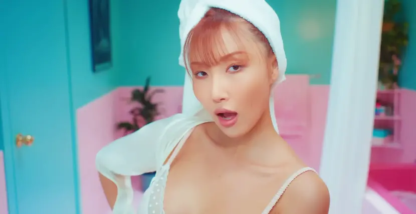 MAMAMOO's Hwasa Announces First Comeback in 1 Year