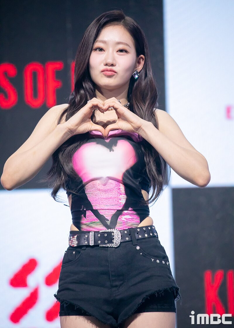 230705 KISS OF LIFE Julie - Debut Showcase documents 10