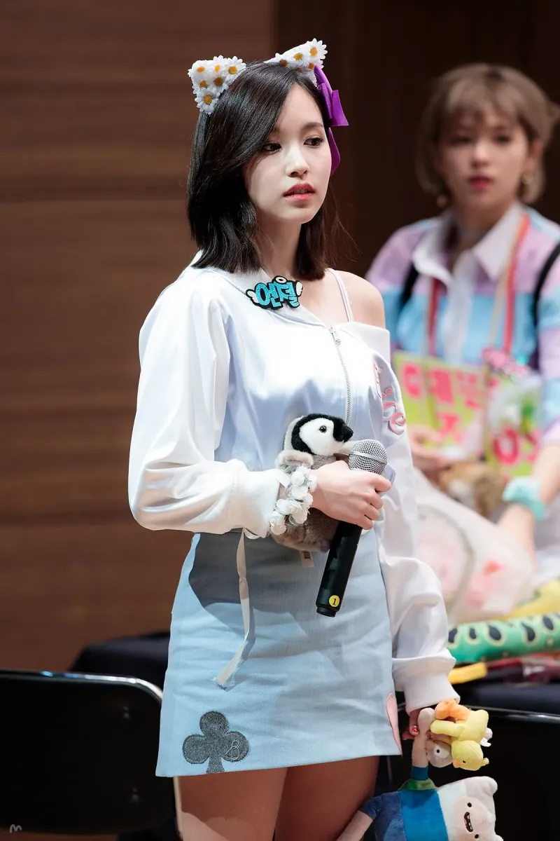 Mina641.jpg