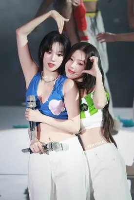 240825 (G)I-DLE Miyeon & Yuqi - 2024 World Tour [i-Dol] in Hong Kong Day 3