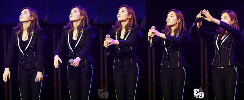 121021 Girls' Generation Taeyeon at GS& Concert documents 14