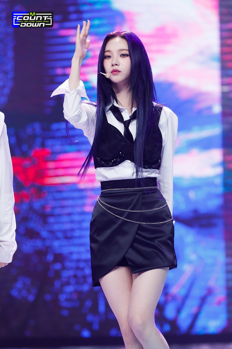 220714 aespa - 'Illusion' at M Countdown documents 29