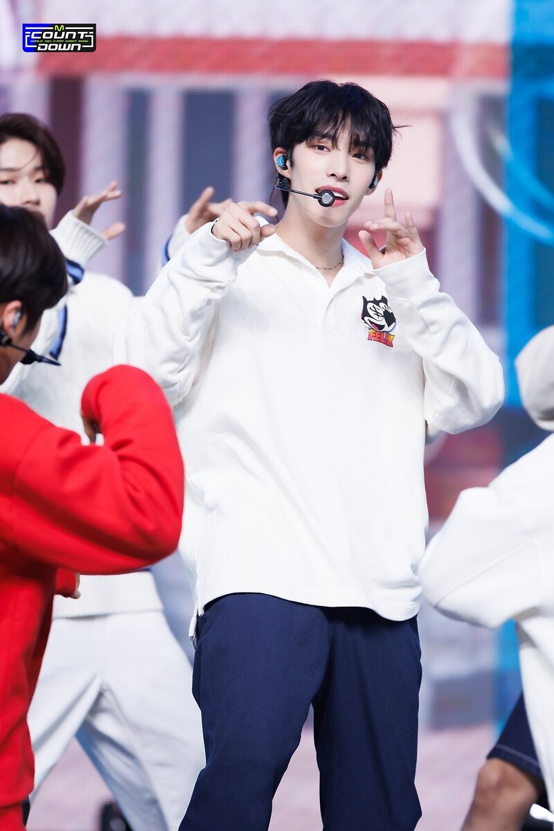 231019 YOUNITE - 'Love it (정했어)' at M COUNTDOWN documents 8