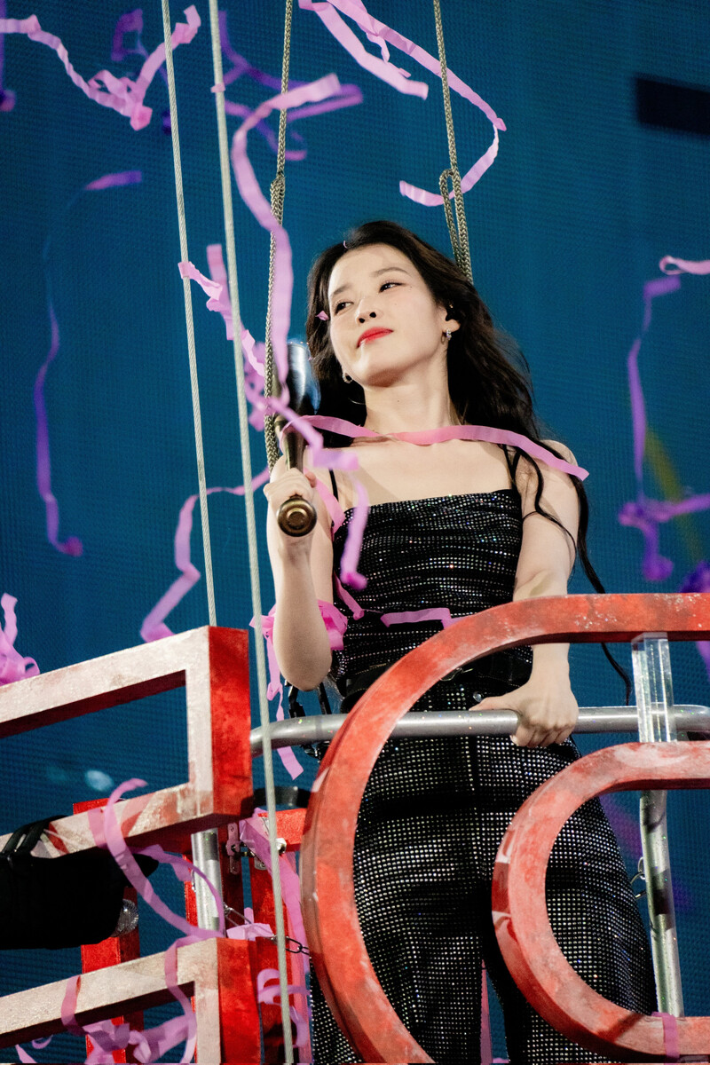 240921 IU - HEREH World Tour Concert Encore: The Winning in Seoul Day 1 documents 7