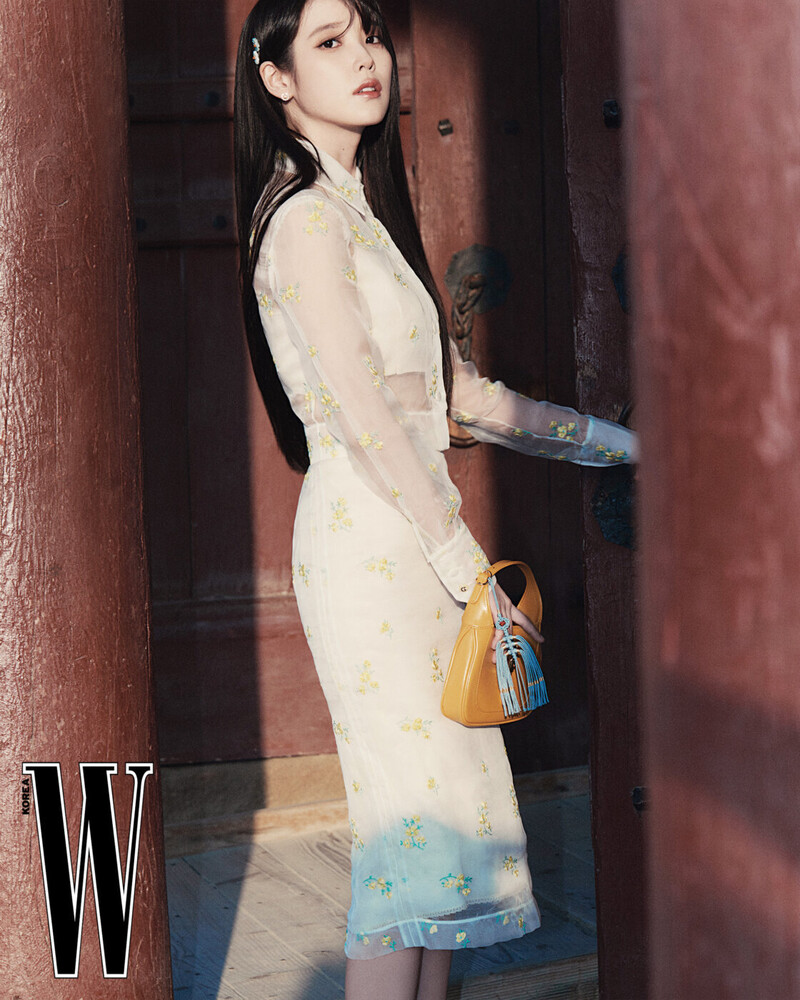 IU for W Korea x GUCCI Vol. 07 Issue 2023 documents 5