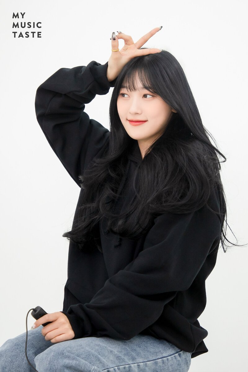 LOONA Concert [LOOΠΔVERSE : FROM] MD Photoshoot Behind  by MyMusicTaste documents 23