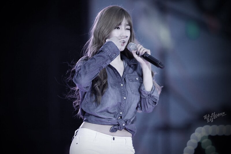 Tiffany – 140815 SMTOWN Live World Tour in Seoul documents 9