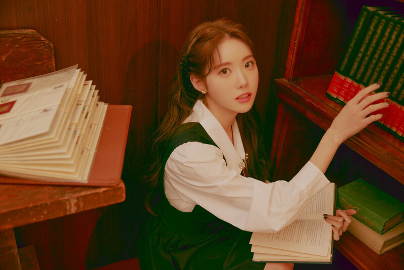 WJSN for Universe 'Replay Wjsn - Save Me, Save You' Photoshoot 2022 documents 11