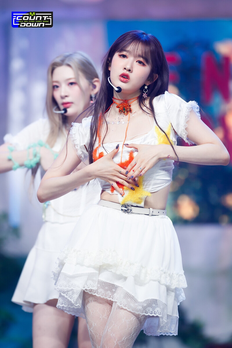 220721 STAYC Sieun 'BEAUTIFUL MONSTER' at M Countdown documents 4