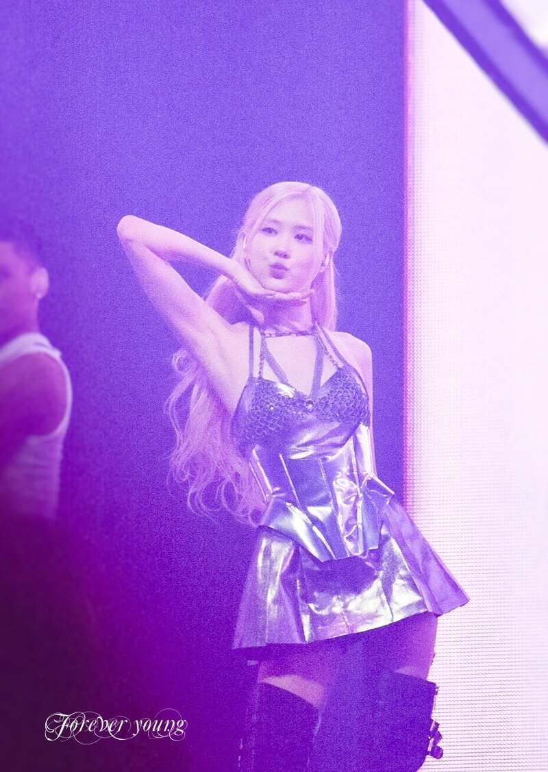 230916 BLACKPINK Rosé - 'BORN PINK' Concert in Seoul Day 1 documents 7