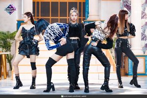 200312 ITZY - 'Wannabe' at M Countdown (Mnet Naver Update)
