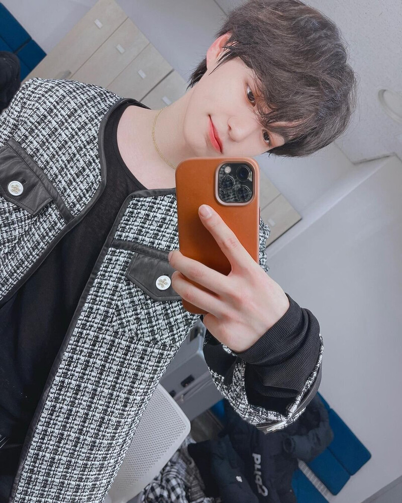 210117 VICTON Chan Instagram Update documents 3