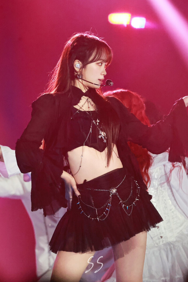 250104 Le sserafim Chaewon - at Golden Disc Awards 2025 documents 5