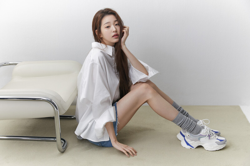 IVE Wonyoung for Suecomma Bonnie 2023 SS Collection 'Off Time' documents 1