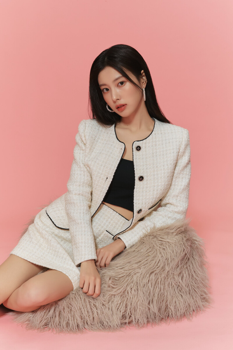 Kang Hyewon for Roem 2023 Pre-Spring Collection documents 1