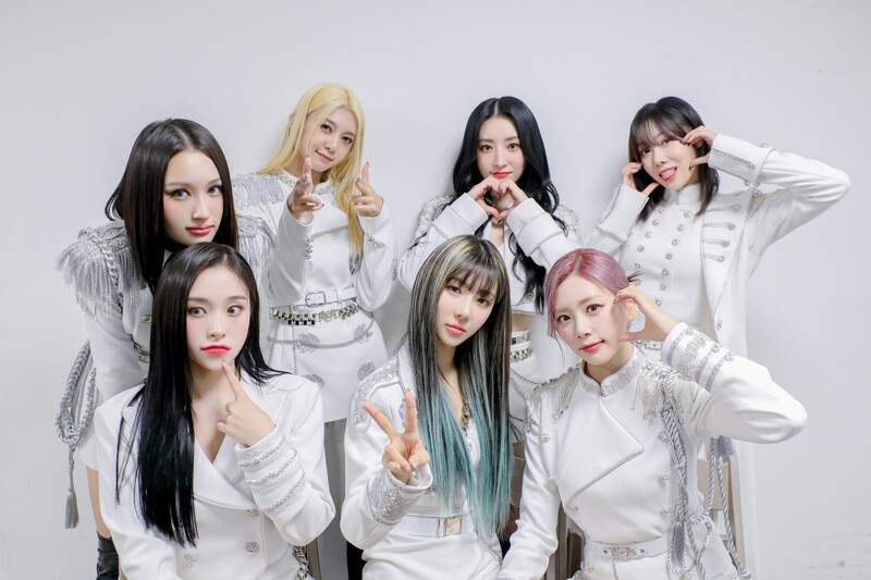 221209 Dreamcatcher Naver Post - 'VISION' Activities Behind 2 documents 10