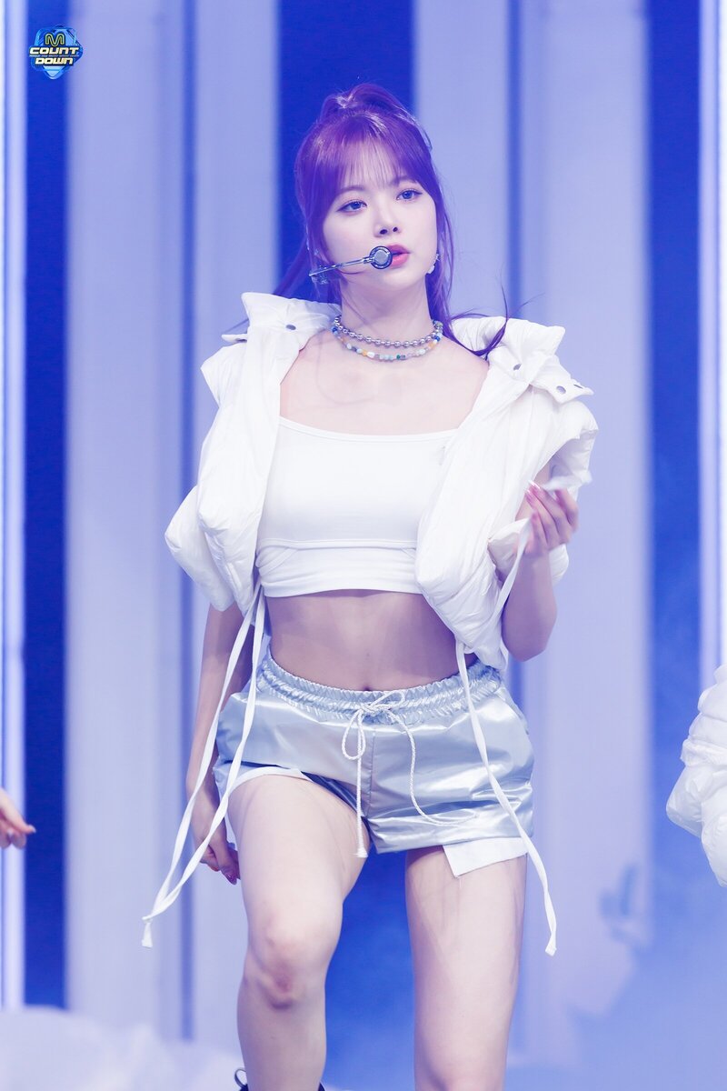 240222 LE SSERAFIM Eunchae - 'EASY' and 'Swan Song' at M Countdown documents 4
