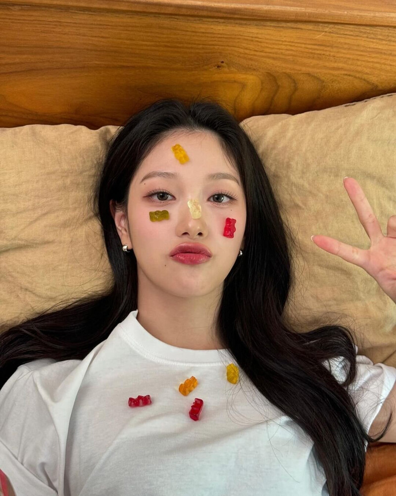 240525 fromis_9 Seoyeon Instagram Update documents 2