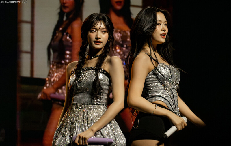 240623 IVE Yujin & Leeseo - 1st World Tour ‘Show What I Have’ in Mexico City documents 2