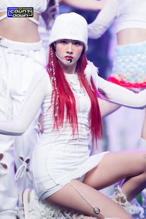 220721 STAYC Yoon 'BEAUTIFUL MONSTER' at M Countdown