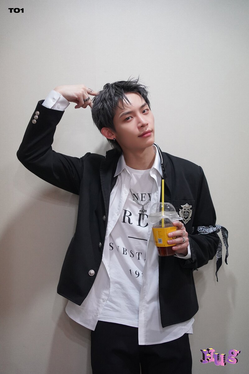 230330 WAKEONE Naver Post Update - TO1 'Hug' Music Show Behind (Chan) documents 2